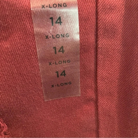 AMERICAN EAGLE  Sz 14 Extra Long 100% Cotton Mom Style Distresses Jeans NEW - Picture 4 of 16